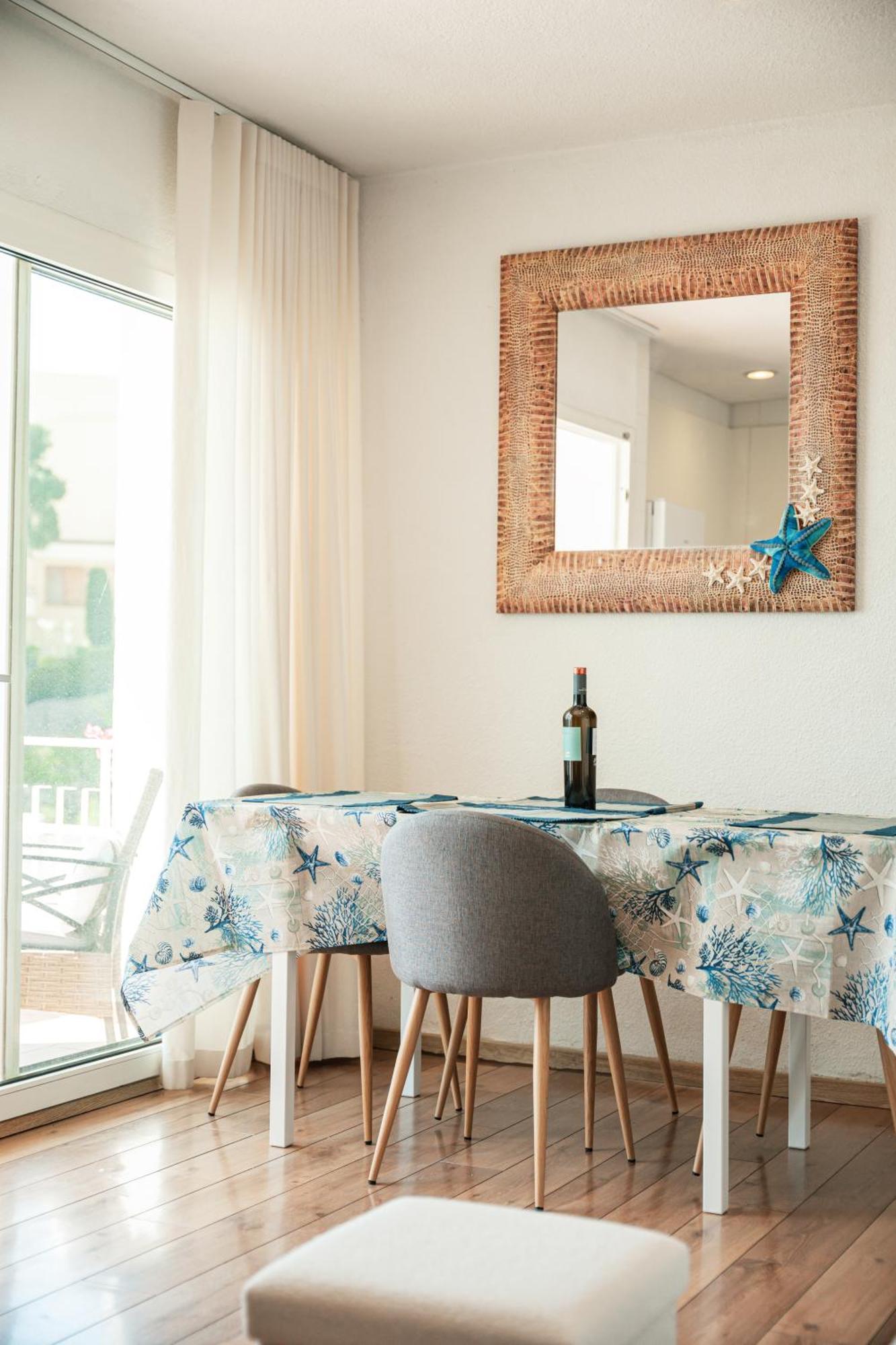 Santa Llucia Apartaments Rosas Exteriör bild